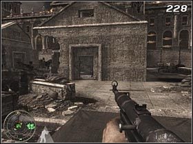 Musisz teraz przenieść się na drugą stronę placu, gdzie stoi ostatnie działo (#227) - Serce Rzeszy | Punkt przełamania Call of Duty World at War - Call of Duty: World at War - poradnik do gry