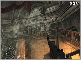 Biegnij przed siebie, a po chwili dotrzesz do sali, w której do niedawna obradował niemiecki parlament - Upadek | Punkt przełamania Call of Duty World at War - Call of Duty: World at War - poradnik do gry