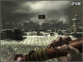 Idź cały czas przed siebie, w kierunku hitlerowskiej flagi (#248) - Upadek | Punkt przełamania Call of Duty World at War - Call of Duty: World at War - poradnik do gry