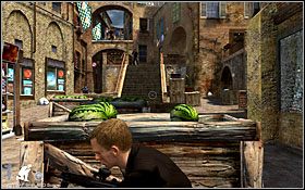 Nim ujrzysz światło dzienne, włączy się krótka scenka, a zaraz po niej znajdziesz się na ulicy - Etap II - Siena (cz.2) | Quantum of Solace - Quantum of Solace - poradnik do gry