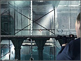 Tam pojawią się kolejni wrogowie, których wyeliminowanie to tylko formalność - Etap XIV - Venice (cz.3) | Quantum of Solace - Quantum of Solace - poradnik do gry