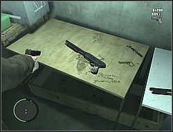 Strzelba Pump Action (Pump Shotgun) - wymaga załadowania pocisku do komory po każdym strzale, charakteryzuje się krótkim zasięgiem i dużym rozrzutem - Arsenał | Podstawy | Grand Theft Auto IV - Grand Theft Auto IV - poradnik do gry