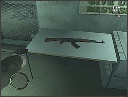 Kałasznikow (Assault Rifle) - potężny karabin z bardzo dobrym zbliżeniem (R3) - Arsenał | Podstawy | Grand Theft Auto IV - Grand Theft Auto IV - poradnik do gry