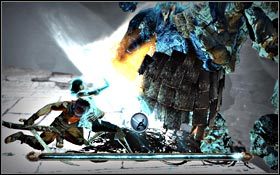 Jedynym sposobem na walkę w Wojownikiem jest zepchnięcie go z platformy - Brama Miejska | Miasto Światła | Prince of Persia - Prince of Persia - poradnik do gry