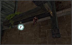 Zbierz Ziarna Światła w miejscu walki, po czym zacznij ześlizgiwać się po drewnianych kładkach w dół - Wieża Królowej - Ziarna Światła | Miasto Światła | Prince of Persia - Prince of Persia - poradnik do gry