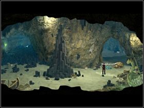 Wreszcie nasz bohater płynie do smoczej jaskini, gdzie z ciekawości grzebie w rupieciach po lewej - Dostać się do skarbca Mjorgina | Głębiny oceanu - Zaginiona historia: Tale of Hero - poradnik do gry