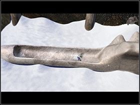 Pośrodku owego koryta dostrzega twardą warstwę, która okazuje się solą - Dostać się do chaty | Lodowa Kraina | Zaginiona historia Tale of Hero - Zaginiona historia: Tale of Hero - poradnik do gry