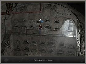 Do tego potrzebuje liny, zatem opuszcza podziemia i biegnie w alejkę, w której (ganiając po cmentarzu tam i z powrotem) dostrzegła porzuconego po lewej gumowego węża (następna lokacja za tą z wejściem do katakumb) - Cmentarz Montmartre (3) | Francja, Paryż | Art of Murder Klątwa Lalkarza - Art of Murder: Klątwa Lalkarza - poradnik do gry