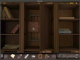 Teraz przechodzi pod regał biblioteczny (po prawej) - Posiadłość Louisa Carnota | Francja, Marsylia | Art of Murder Klątwa Lalkarza - Art of Murder: Klątwa Lalkarza - poradnik do gry