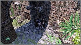 Po tej potyczce odwrócił się w stronę morza i spojarzał na drzewo (na lewo od wieżyczki) - Rozdział 6 Unlocking the Past | Przygoda | Solucja Uncharted Drakes Fortune - Uncharted: Drakes Fortune - poradnik do gry