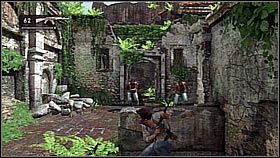 Po wybiciu wrogów bohater wspiął się na wspomniane podwyższenie, podniósł granatnik po zabitym przeciwniku i wykończył nim kilku kolejnych bandytów, którzy pojawili się na dole po przeciwnej stronie - Rozdział 8 The Drowned City | Przygoda | Solucja Uncharted Drakes Fortune - Uncharted: Drakes Fortune - poradnik do gry