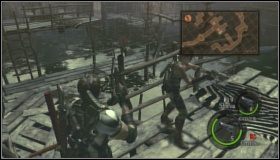 W końcu dojdziemy do czerwonej korby, z której korzystamy - Execution Ground (3-2) (1) | Opis przejścia Resident Evil 5 - Resident Evil 5 - poradnik do gry