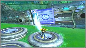 Dalej wskocz na następne platformy i obniż katapultę, po czym wyskocz z niej - Darkwater Cove | Opis przejścia Ratchet & Clank Quest for Booty - Ratchet & Clank: Quest for Booty - poradnik do gry