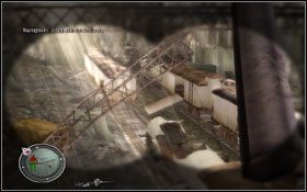 W hali [02] zabijamy wszystkich przeciwników [1] i podkładamy ładunki wybuchowe pod dwoma stojącymi na torach cysternami [2] - [Opis przejścia] Parowozownia w Holzmarkt - Sniper Elite: Berlin 1945 - poradnik do gry