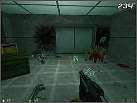 Wróć się do schodów i skorzystaj z nich, by wejść na górę - [Opis przejścia Half-Life] On a Rail - cz. 1 - Half-Life - poradnik do gry