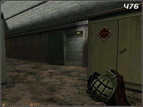 Wkrocz do budynku przez otwarte drzwi [#476] i załatw wszystkich wrogów przebywających w środku - [Opis przejścia Half-Life] Surface Tension - cz. 4 - Half-Life - poradnik do gry
