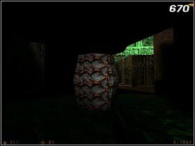 Przejdź na sąsiednią platformę i zajmij się likwidowaniem atakujących Cię stworów - [Opis przejścia Half-Life] Interloper - cz. 2 - Half-Life - poradnik do gry