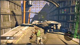 Zbadaj teren nad sobą i w dobrze poznany już sposób pozbądź się wagoniku kolejki - Rozdział 1 - Ascension City Downtown III | Akt 1 Bionic Commando - Bionic Commando - poradnik do gry