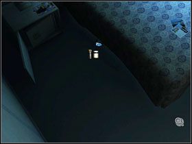 Kilka kroków wcześniej znajdujemy na dywanie wyraźny odcisk buta - Rozdział II - McPherson | Opis Przejścia | Still Life 2 - Still Life 2 - poradnik do gry