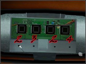 Na ścianie nieopodal łóżka w pomieszczeniu pierwszym widzimy podejrzane bazgroły #1 , a wśród nich tajemniczy kod - 2324 - Rozdział III - Paloma (cz.2) | Opis Przejścia | Still Life 2 - Still Life 2 - poradnik do gry