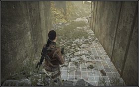 Następnie szybko przywrzyj do kolejnego kamiennego bloku i zacznij kierować się za osłonami w stronę budynku z lewej [1] - Rozdział 4 - Widoki (cz.3) | Opis przejścia | Terminator Ocalenie - Terminator: Ocalenie - poradnik do gry