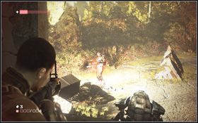 Podejdź do okna i zacznij stamtąd eliminować pająki na placu [1] - Rozdział 6 - W dziczy (cz.2) | Opis przejścia | Terminator Ocalenie - Terminator: Ocalenie - poradnik do gry