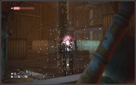 Schowaj się za skrzyniami i przy pomocy RPG zacznij eliminować maszyny na placu [1] - Rozdział 7 - Angie (cz.3) | Opis przejścia | Terminator Ocalenie - Terminator: Ocalenie - poradnik do gry