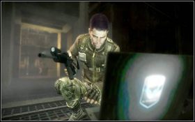 Uważaj, ponieważ z przejścia z lewej wyjdzie jeszcze jeden T-600 [1] - Rozdział 9 - Za ruch oporu (cz.2) | Opis przejścia | Terminator Ocalenie - Terminator: Ocalenie - poradnik do gry