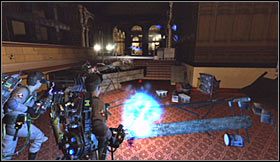 Nie musisz się tu pilnować, bo na duchy wpadniesz dopiero w drodze powrotnej - Etap 5 - Powrót do hotelu Sedgewick (cz.1) | Opis przejścia Ghostbusters - Ghostbusters: The Video Game - poradnik do gry