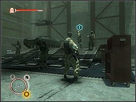 Mając przebranie dowódcy, wejdź do bazy - The Wheels of Chance | Opis przejścia Prototype - Prototype - poradnik do gry