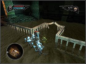 Naciśnij przycisk, by otworzyć kratę, za którą znajduje się zejście do wody - Empire Sewers | Zadania główne w Overlord II - Overlord II - poradnik do gry