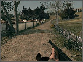 Koło głównej bramy zaczai się trzech nieprzyjaciół - Opis przejścia (2) | Rozdział II | Call of Juarez Więzy Krwi - Call of Juarez: Więzy Krwi - poradnik do gry