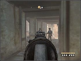 Podejdź do stołu, przy którym stoją Erik i Caroline - Etap 2 - Zachodnie śródmieście | Opis przejścia Wolfenstein - Wolfenstein - poradnik do gry