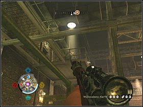Od razu po rozpoczęciu misji przygotuj sobie dobrą broń, tak by szybko pozbyć się przeciwnika z artefaktem - Etap 20 - Zachodnie lotnisko | Opis przejścia Wolfenstein - Wolfenstein - poradnik do gry