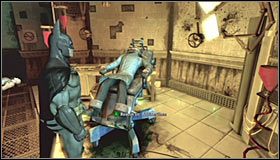 Podbiegnij do lekarza, co zainicjuje cut-scenkę - Medical Facility (cz.2) | Opis przejścia Batman Arkham Asylum - Batman: Arkham Asylum - poradniki