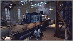 Przesuń kratkę szybu oddzielającą Cię od strefy Intensive Treatment Lobby i zaczekaj aż znajdujący się pod Tobą wartownik ruszy w przeciwną stronę - Intensive Treatment #2 (cz.1) | Opis przejścia Batman Arkham Asylum - Batman: Arkham Asylum - poradniki