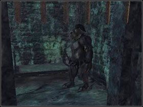 Przebijając się przez kolejnych wojowników docieramy do punktu białego, gdzie stawiamy czoła cięższemu wojownikowi w kieszeni którego znajdujemy klucz od celi (ostatnia na piętrze) Dorka - Wyspa Faranga (3) | Rozdział 2 | Solucja Risen - Risen - poradnik do gry