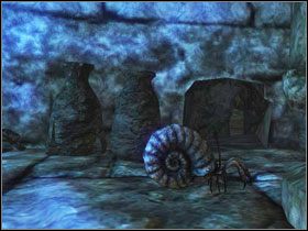 Używamy lewitacji aby przekroczyć rzekę lawy, a następnie korzystając z zaklęcia (lub zwoju) przemiany w Łodzika , przeciskamy się w punkcie niebieskim przez wąski korytarzyk prowadzący prosto do posążka (popiersie ) - Wyspa Faranga (2) | Rozdział 4 | Solucja Risen - Risen - poradnik do gry