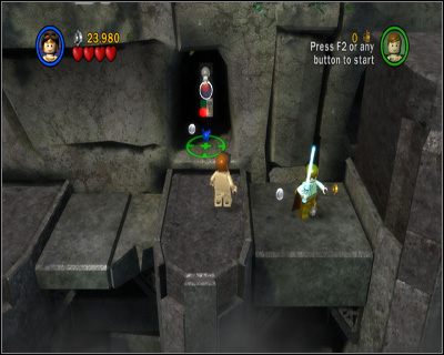 Po przejściu przez wodospad jeden z twoich bohaterów musi wskoczyć na kamienny blok i opuścić się na dół - Chapter 2 - Invasion on Naboo - Free Play - Episode 1 - LEGO Star Wars: The Complete Saga - poradnik do gry