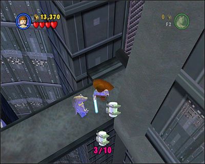 W pomieszczeniu z cylindrem idź po jego obwodzie nie wskakując na wyższe poziomy, tylko okrążając go na