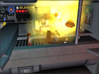 W korytarzu z zaworami zdetonuj za pomocą Mocy urządzenie widoczne powyżej - Chapter 2 - Chancellor in Peril - Free Play - Episode 3 - LEGO Star Wars: The Complete Saga - poradnik do gry