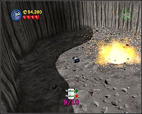 Użyj torpedy na fioletowym obiekcie za bramą dla TIE Fighterów na powierzchni dużej asteroidy - Chapter 3 - Falcon Flight - Free Play - Episode 5 - LEGO Star Wars: The Complete Saga - poradnik do gry