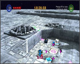 Za pierwszą bramą z lewej, przez którą może przelecieć tylko pojazd klasy TIE - Chapter 6 - Rebel Attack - Challenges - Episode 4 - LEGO Star Wars: The Complete Saga - poradnik do gry