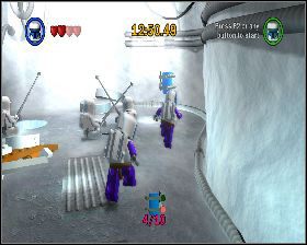 W tym samym pomieszczeniu przejdź przez drzwi z prawej - Chapter 2 - Escape from Echo Base - Challenges - Episode 5 - LEGO Star Wars: The Complete Saga - poradnik do gry