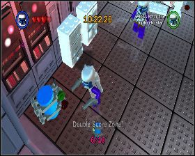 W pomieszczeniu z czterema przyciskami na ziemi, przejdź przez drzwi z lewej - Chapter 2 - Escape from Echo Base - Challenges - Episode 5 - LEGO Star Wars: The Complete Saga - poradnik do gry