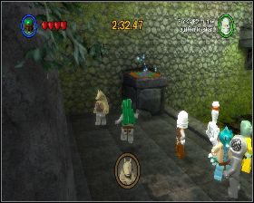 Dojdź do bagien z prawej i zniszcz ładunkiem wybuchowym wrak pojazdu. Wejdź do lokacji i skieruj się w lewym górny narożnika. - Bounty Hunter Missions - Dodatki - LEGO Star Wars: The Complete Saga - poradnik do gry