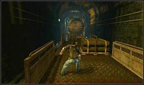 Na samym początku rozdziału nie natkniesz się na żaden opór ze strony sił przeciwnika, z tego też powodu skieruj się w stronę wagonu z cysterną - Rozdział 14 Światełko na końcu tunelu | Opis przejścia Uncharted 2 Among Thieves - Uncharted 2: Among Thieves - poradnik do gry