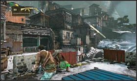 Aby się dostać do miejsca, gdzie stacjonował, zeskocz na ziemie i szybko podbiegnij do kolejnego budynku - Rozdział 20 Kotek i mysz (2) | Opis przejścia Uncharted 2 Among Thieves - Uncharted 2: Among Thieves - poradnik do gry