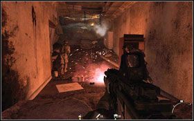 Biegnij cały czas za sierżantem, trafisz do kolejnego pomieszczenia #1 - Akt II - Z własnej woli | Kampania Call of Duty Modern Warfare 2 - Call of Duty: Modern Warfare 2 - poradnik do gry