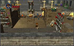 Przejdź Indianą po platformach na drugi brzeg, podnieś szablę i rzuć nią w linę z prawej [1] - Grota w zamku (bonus) | Ostatnia Krucjata | LEGO Indiana Jones 2 - LEGO Indiana Jones 2: The Adventure Continues - poradnik do gry
